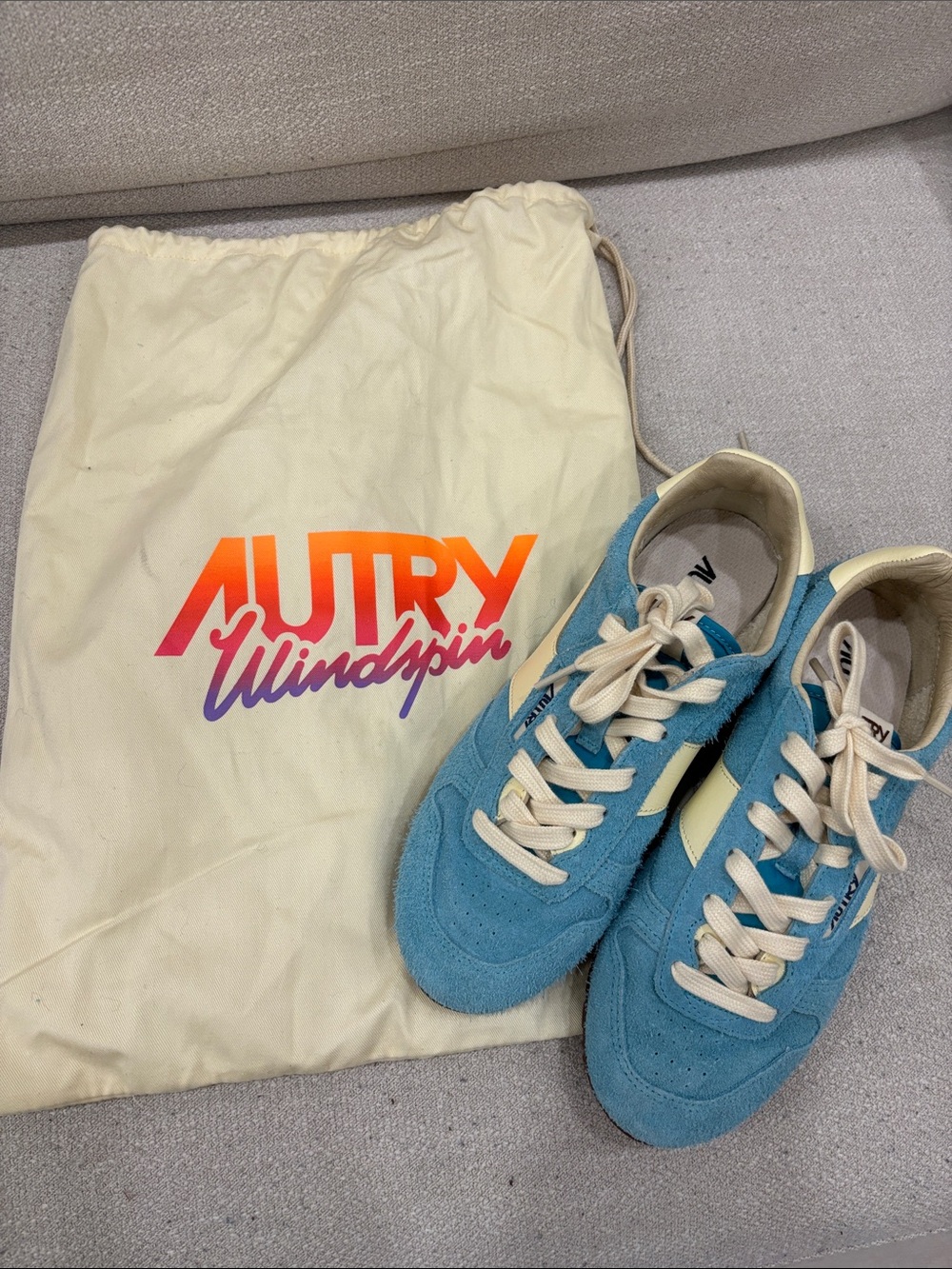 Autry Windy Pin Women’s Blue Suede Sneakers